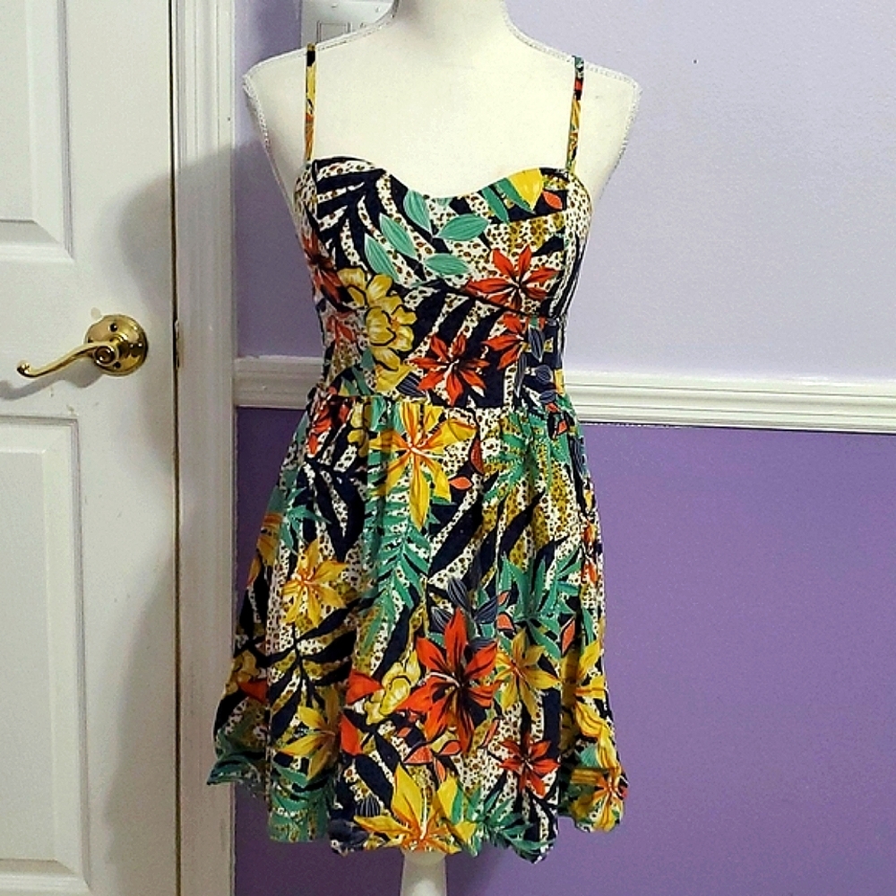 New Look Colorful Hawaiian Tropical Sweetheart Neck Flowy Mini Dress M